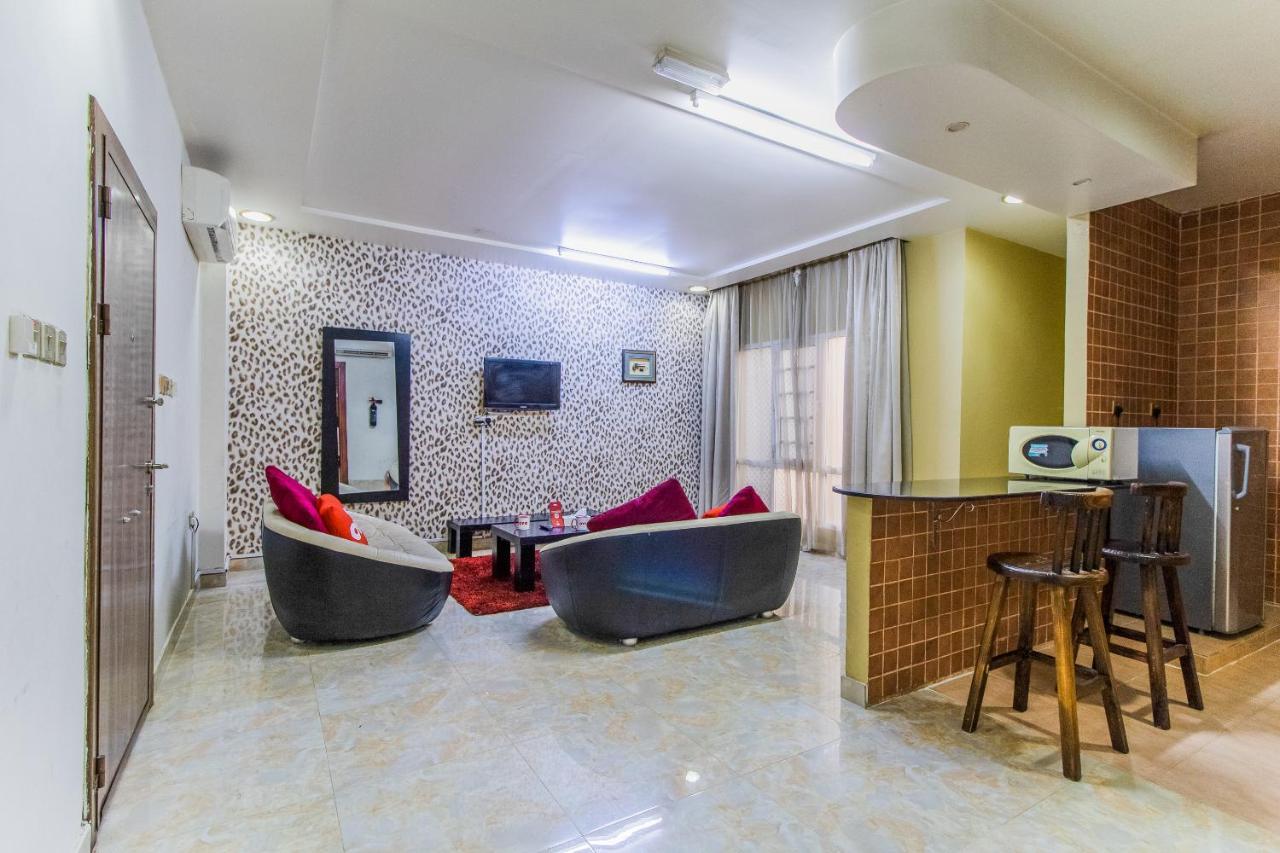 Oyo 109 Al Thabit Modern Hotel Apartment Hayl Al 'Umayr Bagian luar foto