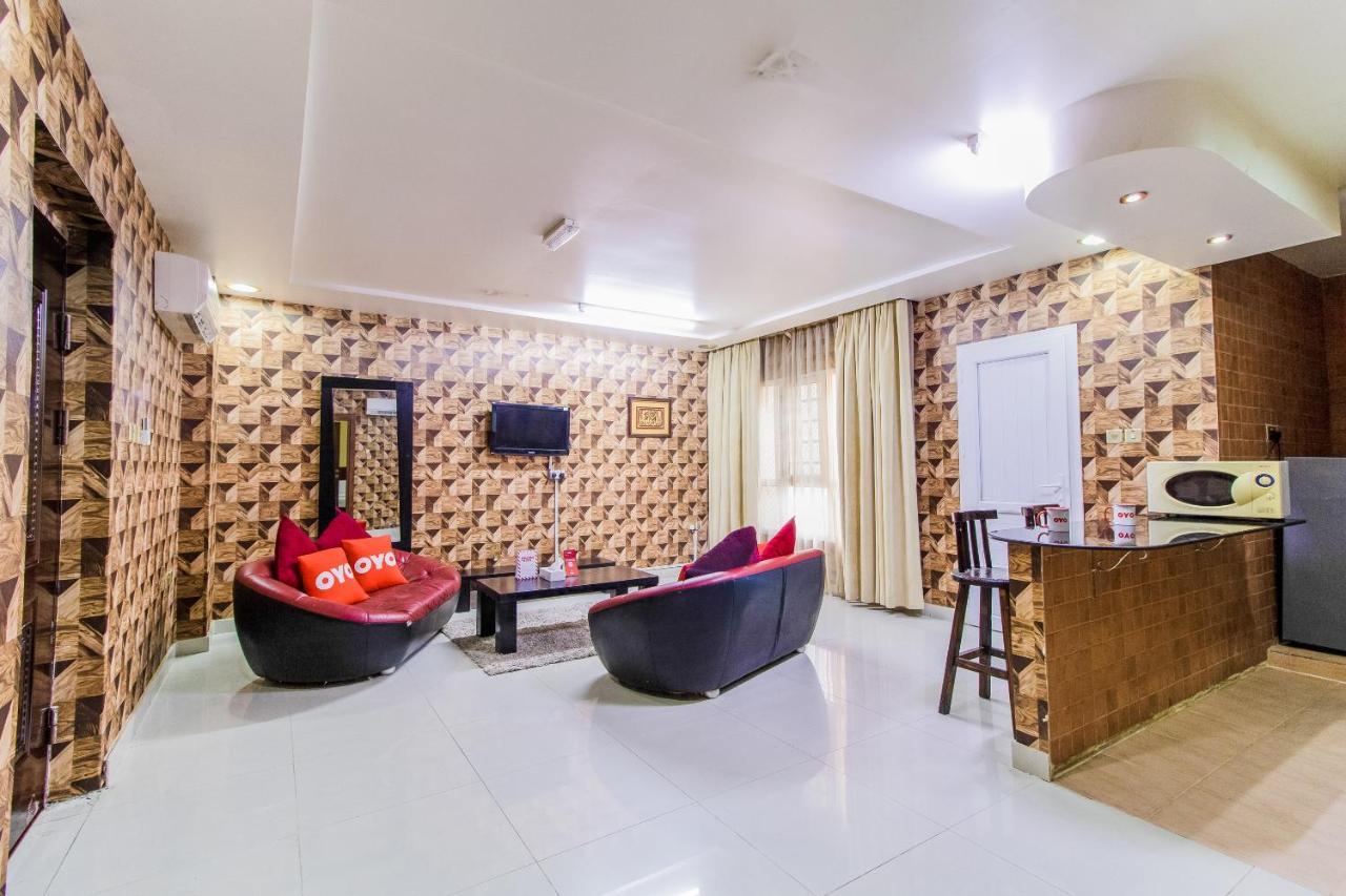 Oyo 109 Al Thabit Modern Hotel Apartment Hayl Al 'Umayr Bagian luar foto