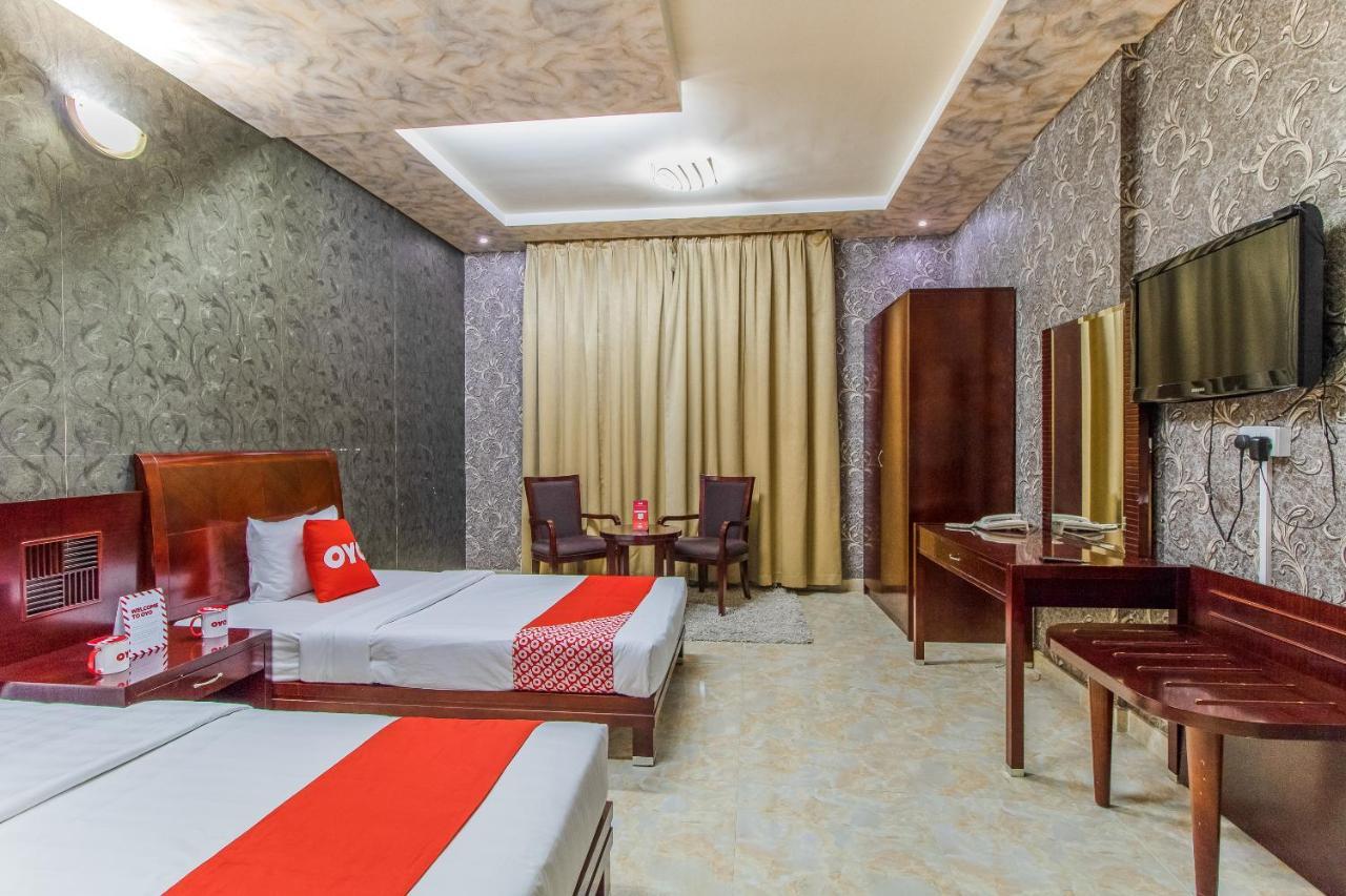 Oyo 109 Al Thabit Modern Hotel Apartment Hayl Al 'Umayr Bagian luar foto