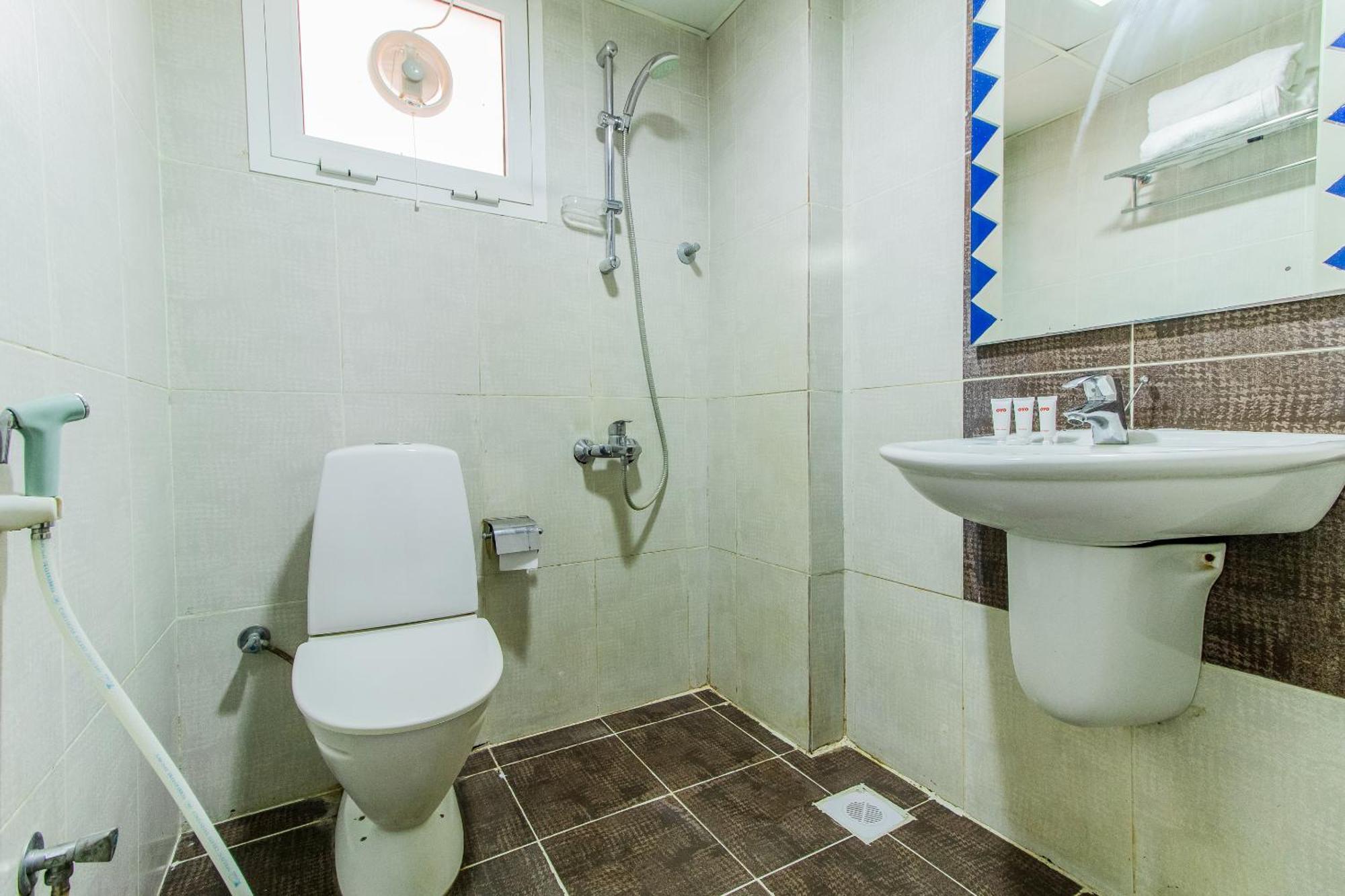 Oyo 109 Al Thabit Modern Hotel Apartment Hayl Al 'Umayr Bagian luar foto