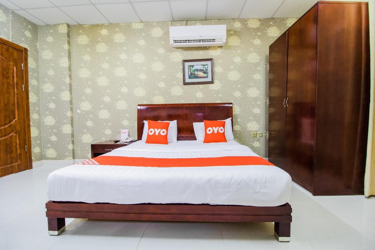 Oyo 109 Al Thabit Modern Hotel Apartment Hayl Al 'Umayr Bagian luar foto