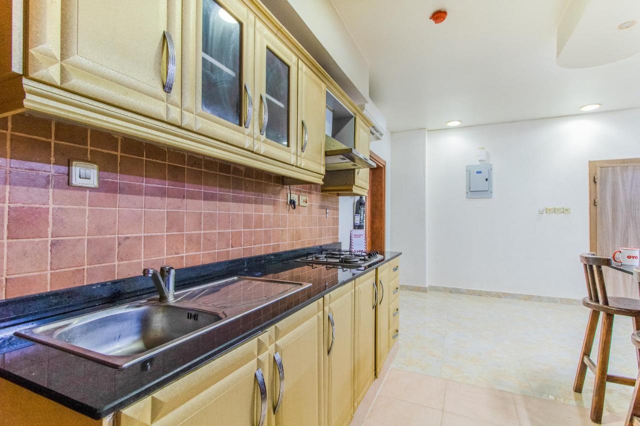 Oyo 109 Al Thabit Modern Hotel Apartment Hayl Al 'Umayr Bagian luar foto