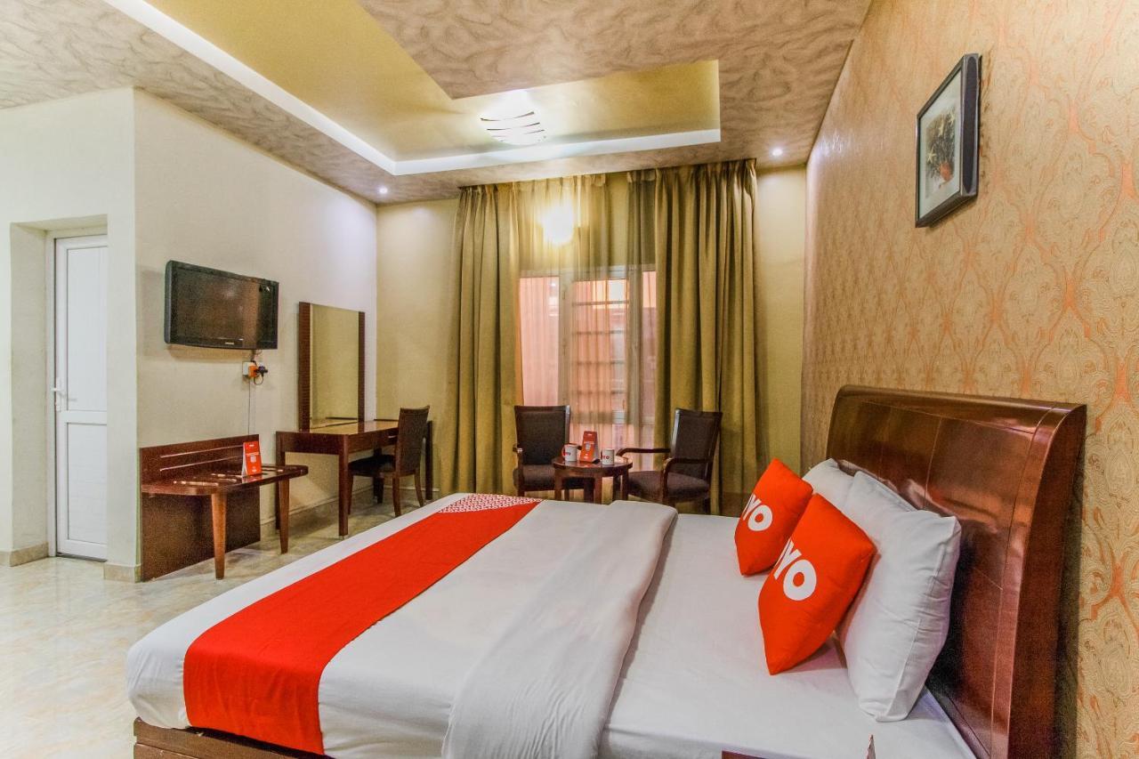Oyo 109 Al Thabit Modern Hotel Apartment Hayl Al 'Umayr Bagian luar foto
