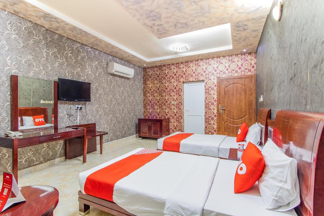 Oyo 109 Al Thabit Modern Hotel Apartment Hayl Al 'Umayr Bagian luar foto